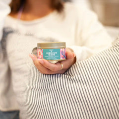 Hibiscus Wave Palm Tin Candle
